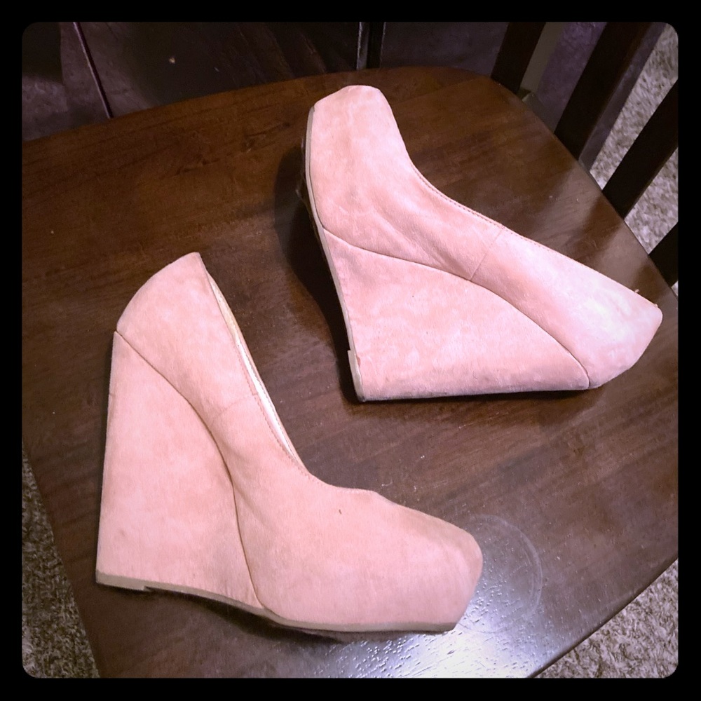 Pink Wedges